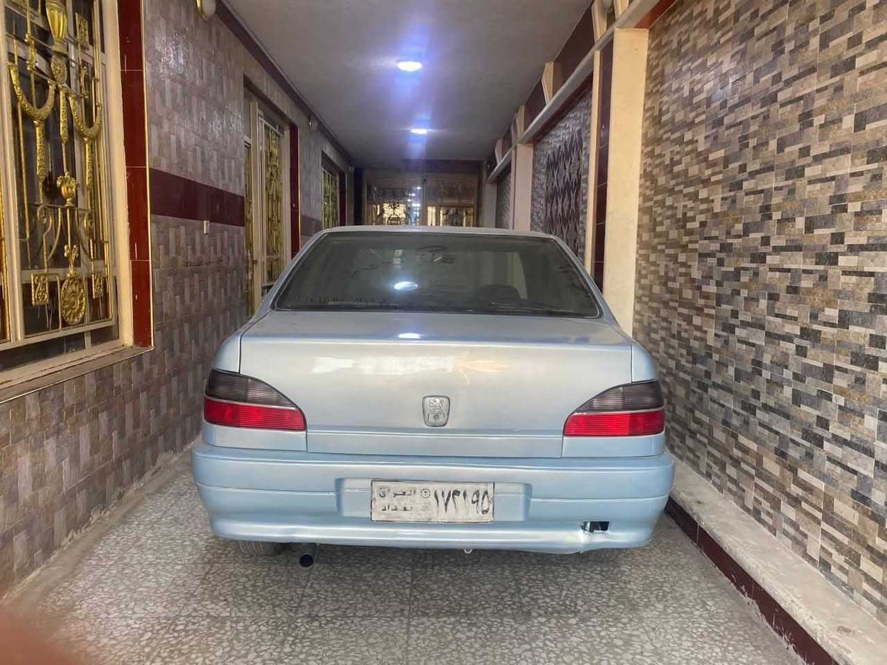 سياره بيجو 2002 رقم بغدادللبيع فقط    ما اندل راعيها للبيع فقط  سياره جديده  محرك وكير وصدر  مكفولات.  صبغ عام للجماليه.  السعر. 28 ورقه.      ***********
