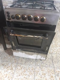 طباخ للبيع العيون شغاله ونظيفه بس الفرن الفوك ناره ضعيفه والجوه مابي ش...