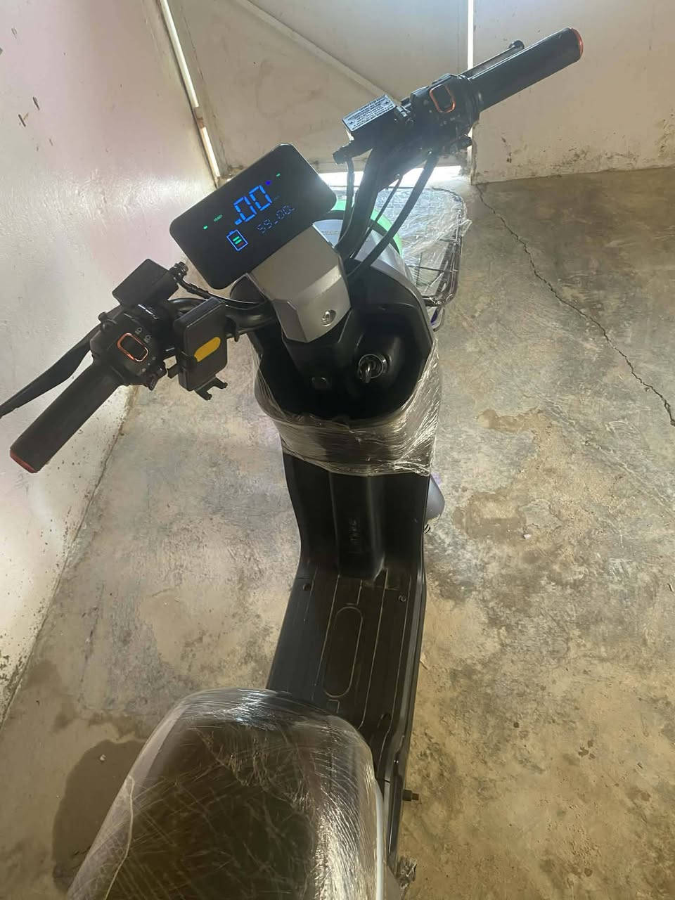 R9
فول دراجه ونظيفه  موديل ٢٠٢٥ نضام R
استخدام كلشش قليل 
بسعر ٣٧٥ وبيها مجال 
مكاني ديالى بعقوبة كنعان 
اي ستفسار اتصل ‏‪***********‬‏
