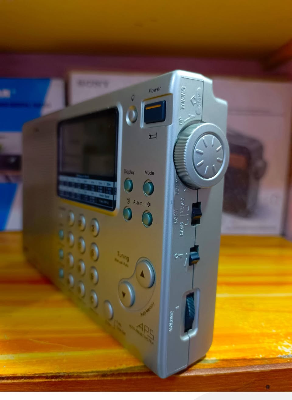 راديو. ROBERTS. R9914 
انكليزي الصنع
موجات FM-MW_SW 14
موجة sw 14 موجه
شاشه دجتل
ميزه حفظ محطات مفضله
منبه وساعه ومنفذ سماعه خارجيه
بيه منفذ محوله ٦ فولت
يشتغل باتري قلم عدد ٤
جهاز لوك جديد كارتون مع حافظه اصليه جلد
اي استفسار بعد تعليق يوصلك السعر وبالخدمة


**إذا كنت صاحب هذا الإعلان وتريد حذفه لأي سبب، رجاءا أرسل رسالة إلى الدعم الفني**