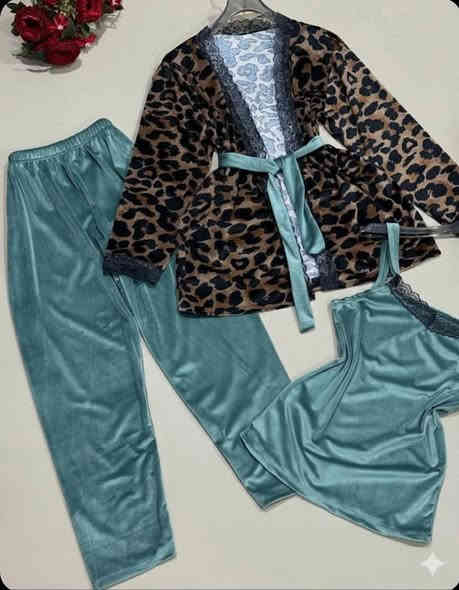 #الترند النمري ثلاث قطع جمال 🔥
💐تراك قديفه ناعمه خامه تجنن ثلاث قطع🔥
💐يتوفر كافه الألوان والقياسات 🔥
💐للطلب والاستفسار التواصل على الخاص او على الواتساب على الرقم *********** 🔥
🌺يوجد توصيل كافه محافظات العراق ❤️‍🔥
