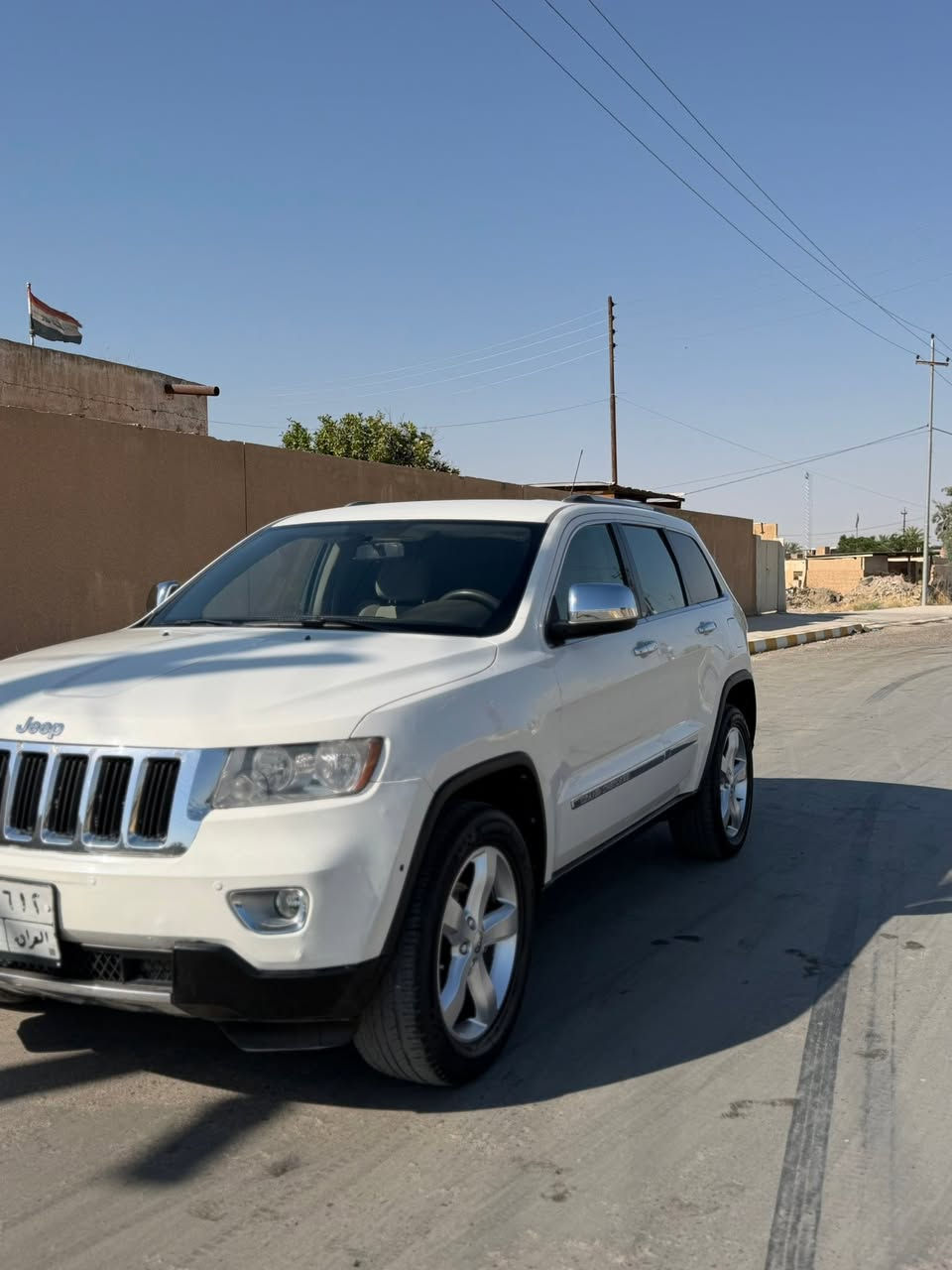 Jeep LAREDO2012
🔑 بصمة تشغيل
🚙 نظام تو ويل
🖥️ شاشة كبيرة
⚙️ كراسي كهرباء
📍 رادار جانبي 
📡 حساسات أمامية وخلفية
💡 لايت LED
🏁 نظام سبورت
🛡️ مانع انزلاق
🌱 نظام إيكو
🔧 محرك 3600 سي سي
🛞 ويل كب
❄️ قطعتين تبريد
📊 ماشية 200
📄 وارد أمريكي🇺🇸 
🚪 صبغ جاملغ امامي وهلال خلفي
🔢 رقم أربيل تحويل مباشر
مكان تواجد السيارة: صلاح الدين سامراء
السعر 130 بي مجال بسيط 
***********

