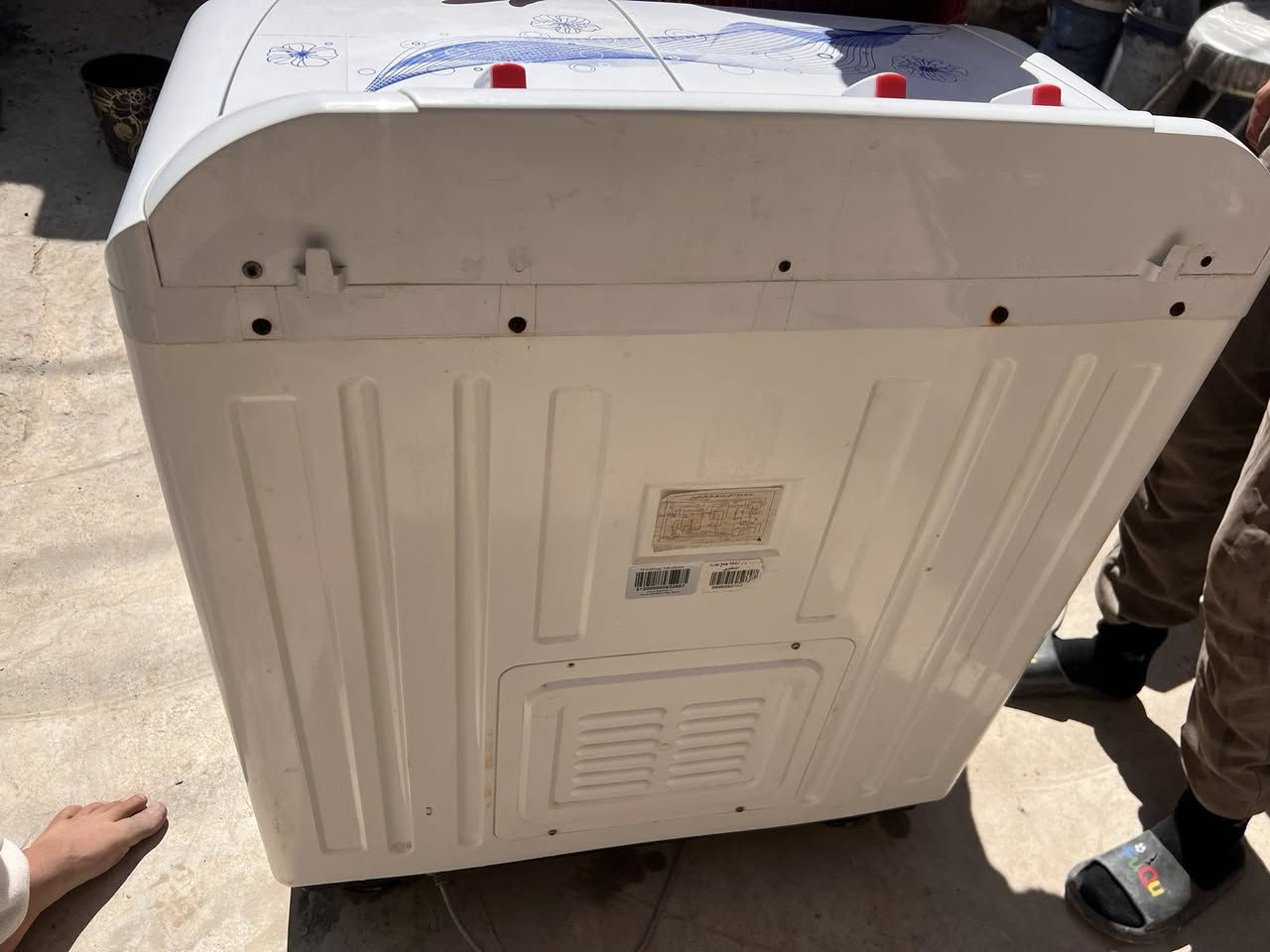 غسالا شرط الشغل النظافة 95% سعر الغسالة 75 وبيها مجال شي قليل للاستفسار الاتصال على الرقم ***********
