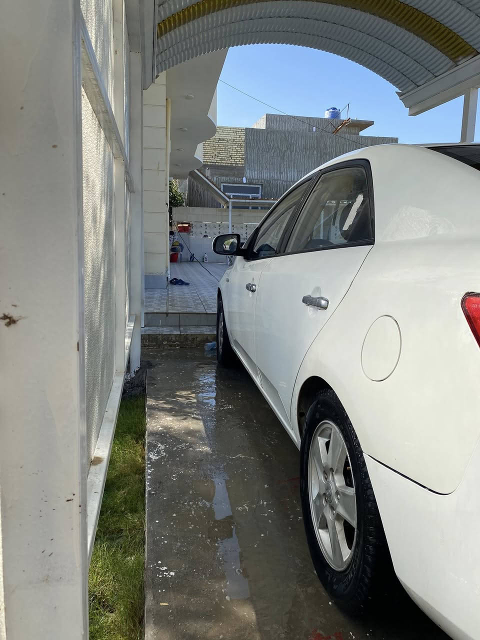 موديل 12  فورتي  بس قطعه وحده جاملغ خلفي
محرك 1600 
مكينه وكير مكفولات
تخم تايرات جديد  رقم بابل 

سعر 105 بيه مجال قليل  
اي استفسار اتصل 
***********
