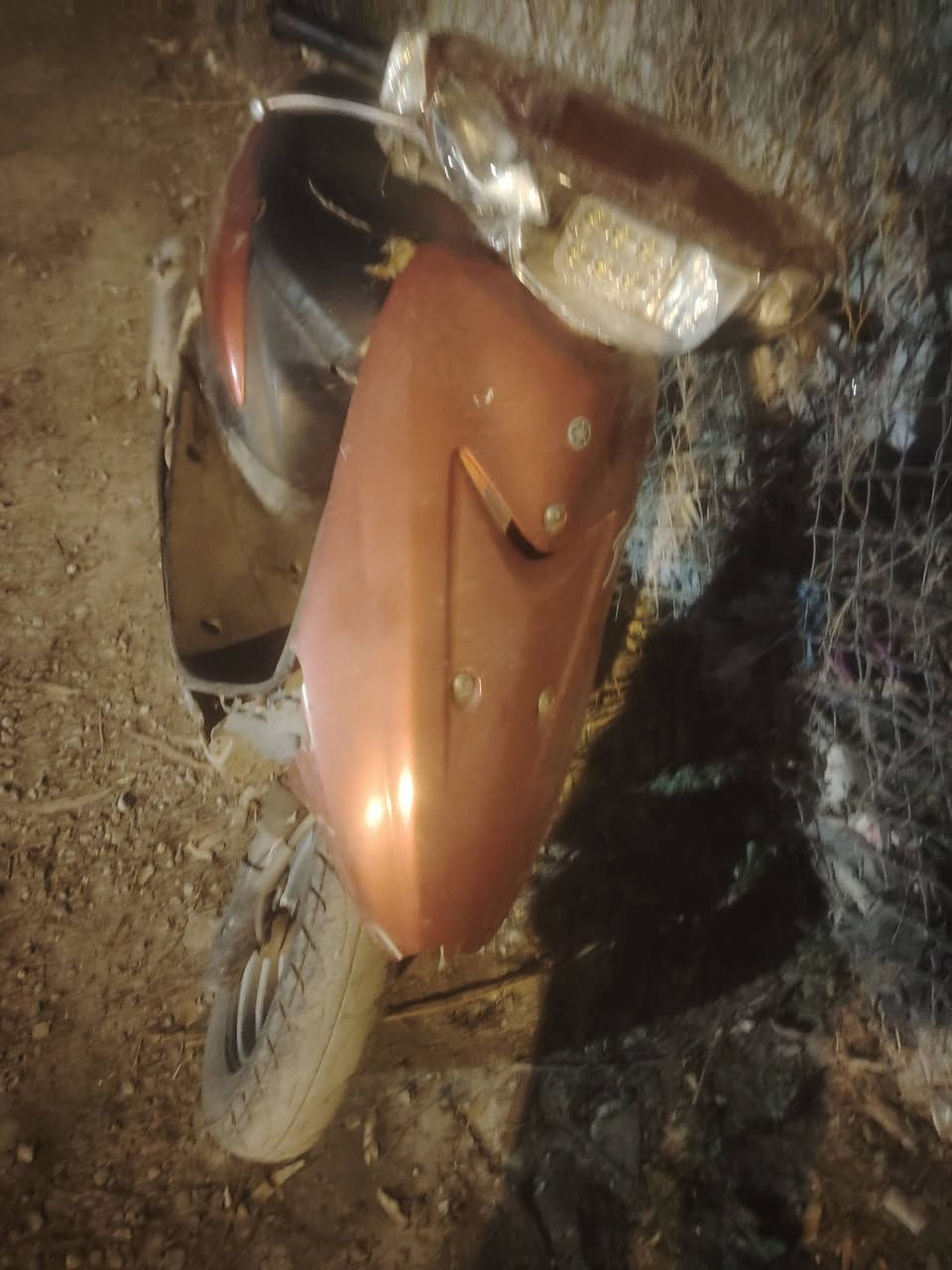 عصفويه للبيع سلفه هندر كله شغال بس شويه كفرات بيهن كسر شراي يتصل ***********
