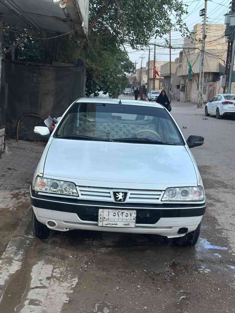 سلام عليكم بيجو 405 مديل 2009 السيارة جاهزة مكينه كير كفاله كهربائيات كلها شغاله التبريد نقص بس غاز تخم تاير  حداديه حلوه   راعيها موجود شوكت متريد مداور السعر 30  وبيها مجال  الاستفسار خاص  ***********
