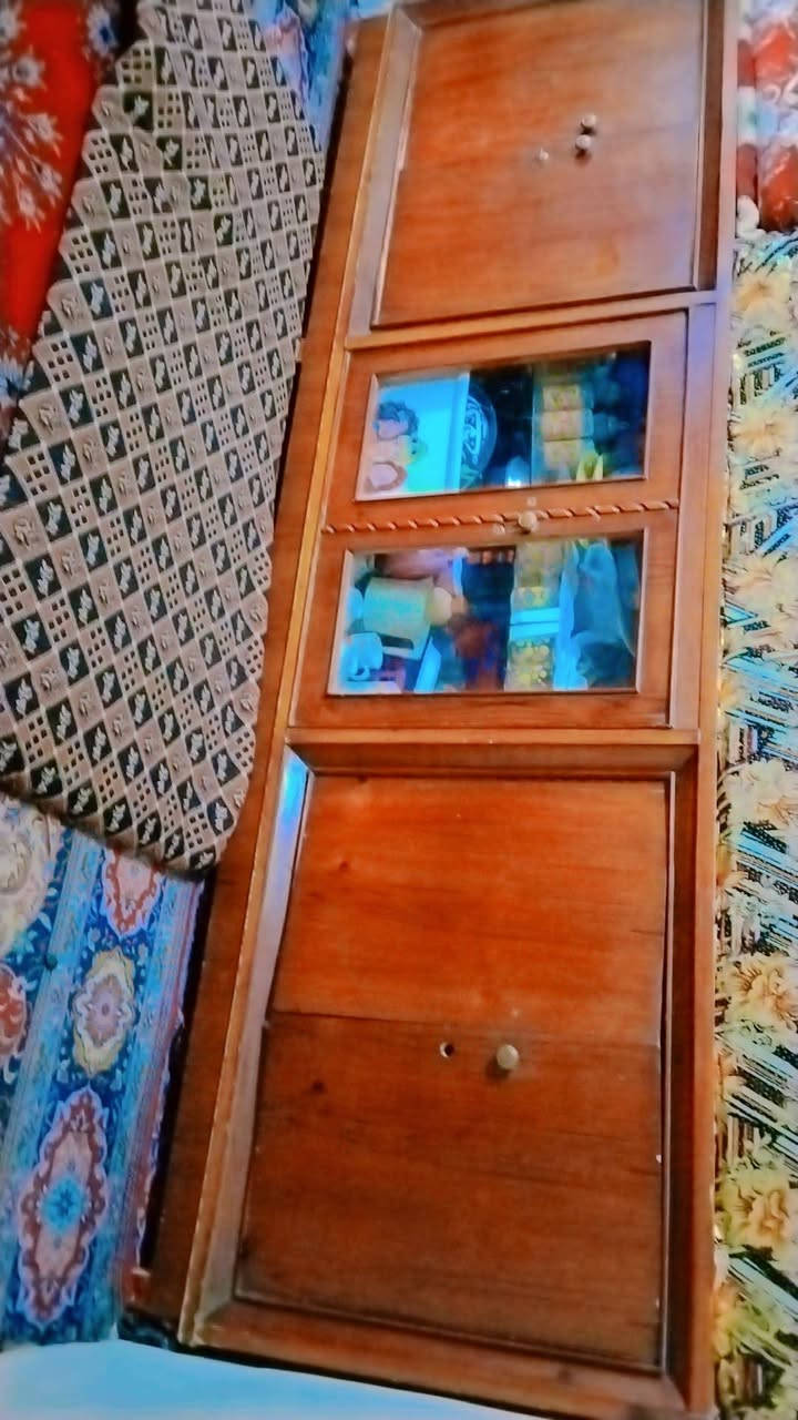 بوفيه حطاطه 3 مترات لبيع لسعر 400 وبيه مجال عنوان صلاح دين بيجي ***********
