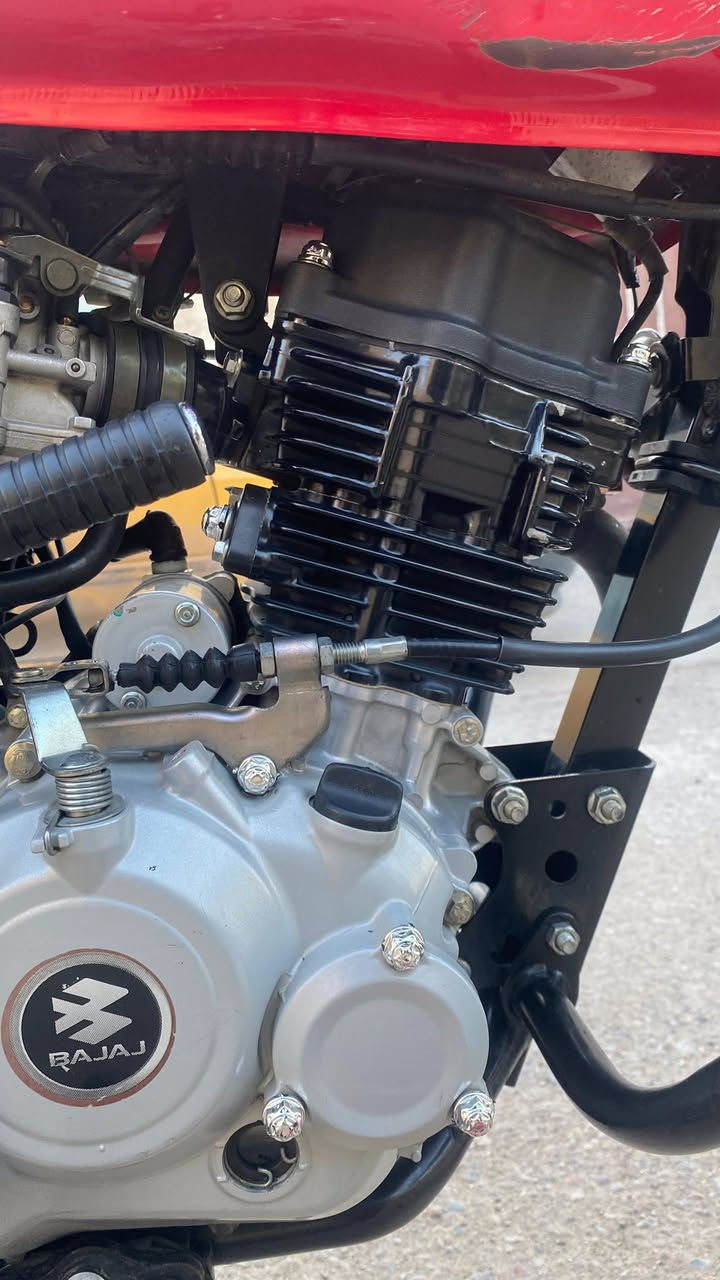 سلام عليكم بوكسر مديل ٢٣ شهر ٣ مرقمه دراجه جاهزه من كلشي مكينه بس مفيلسه  ماشيه ٣٠ الف المكان بغدد البياع سعر ب ثنين  و نص و بيه مجال رقم *********** @
