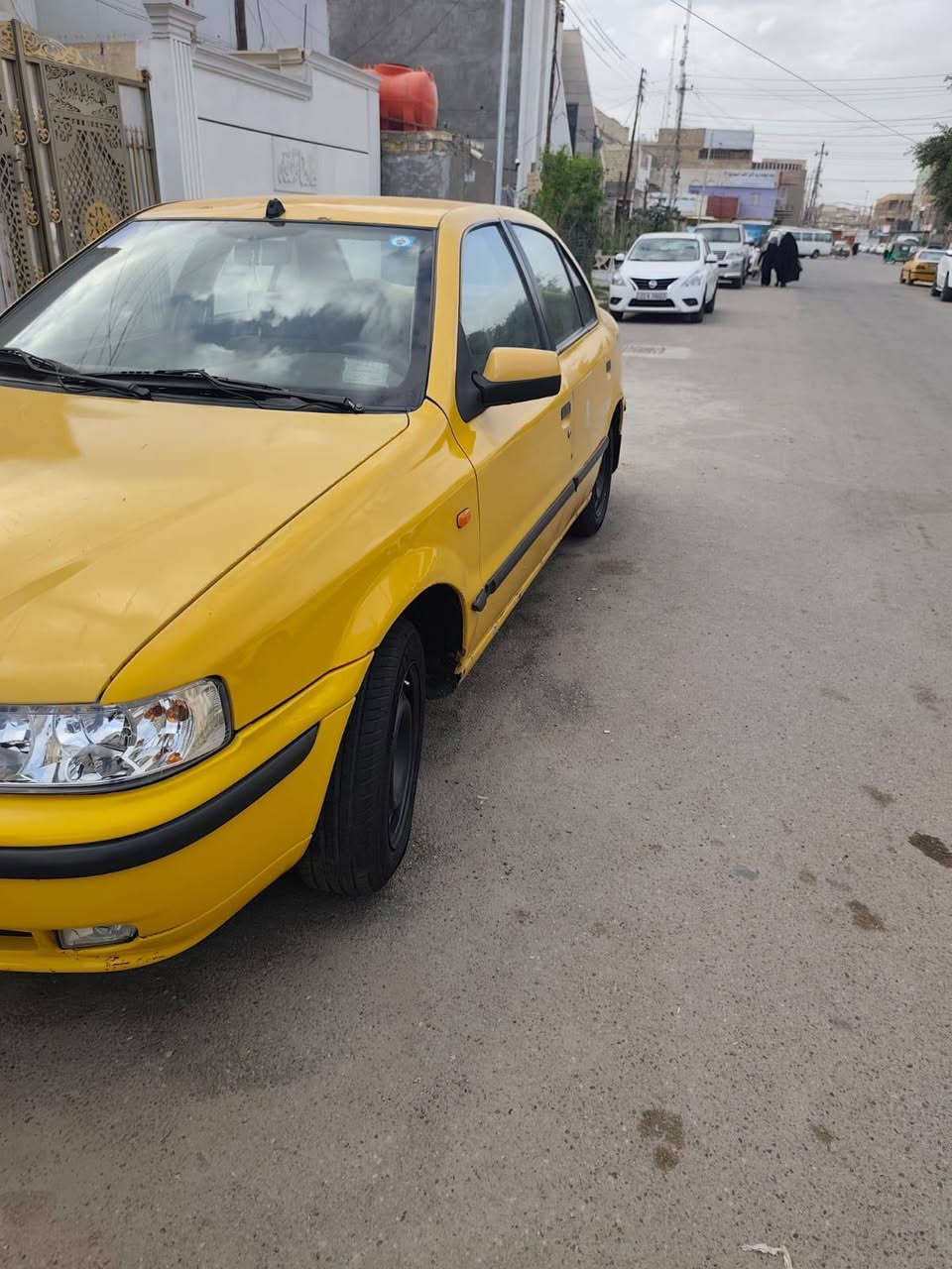 السلام عليكم شباب سيارة سمند موديل ١١ رقم انكليزي مدوشمة جديد كير فرنسي 
السيارة بيها الباب الخلفي شبرين صبغ وبيها خياسات بدوسات تخم تاير جديد سيارة جاهزه بوجهك لشارع كلشي مناقصها السعر ٣٧ ورقه وبيها مجال متواجد على الوتساب ***********
