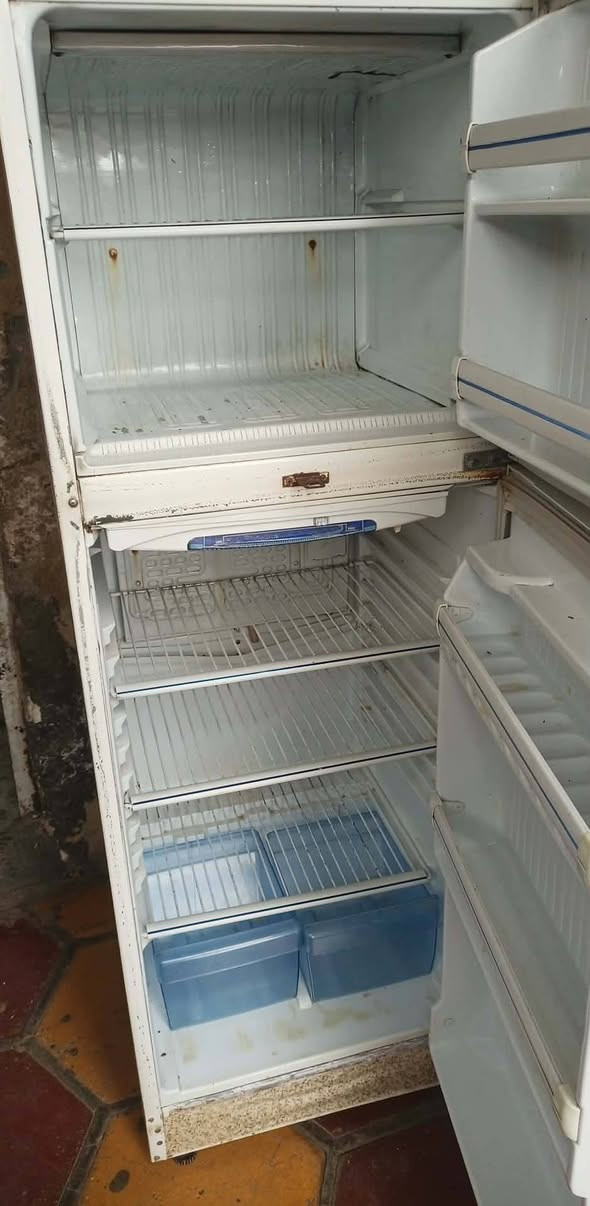 ثلاجه شغاله ماداخله تصليح البيع مكان بل كمالية سعر 125 بيه مجال


**إذا كنت صاحب هذا الإعلان وتريد حذفه لأي سبب، رجاءا أرسل رسالة إلى الدعم الفني**