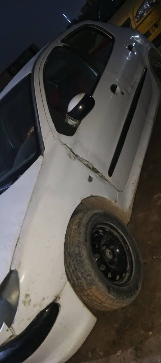السلام عليكم بيجو 206للبيع بيه كتاب مزاد وزارة الداخلية السعر 10اوراق وبيه مجال مكانه الشعب الثعالبه ***********
