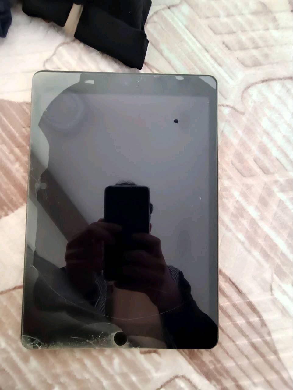 ايباد 9
نضيف ما بي ولا شخط مستعمل لغرض الدراسة فقط

العنوان:بغداد المدائن الجعارة
يوجد توصيل 