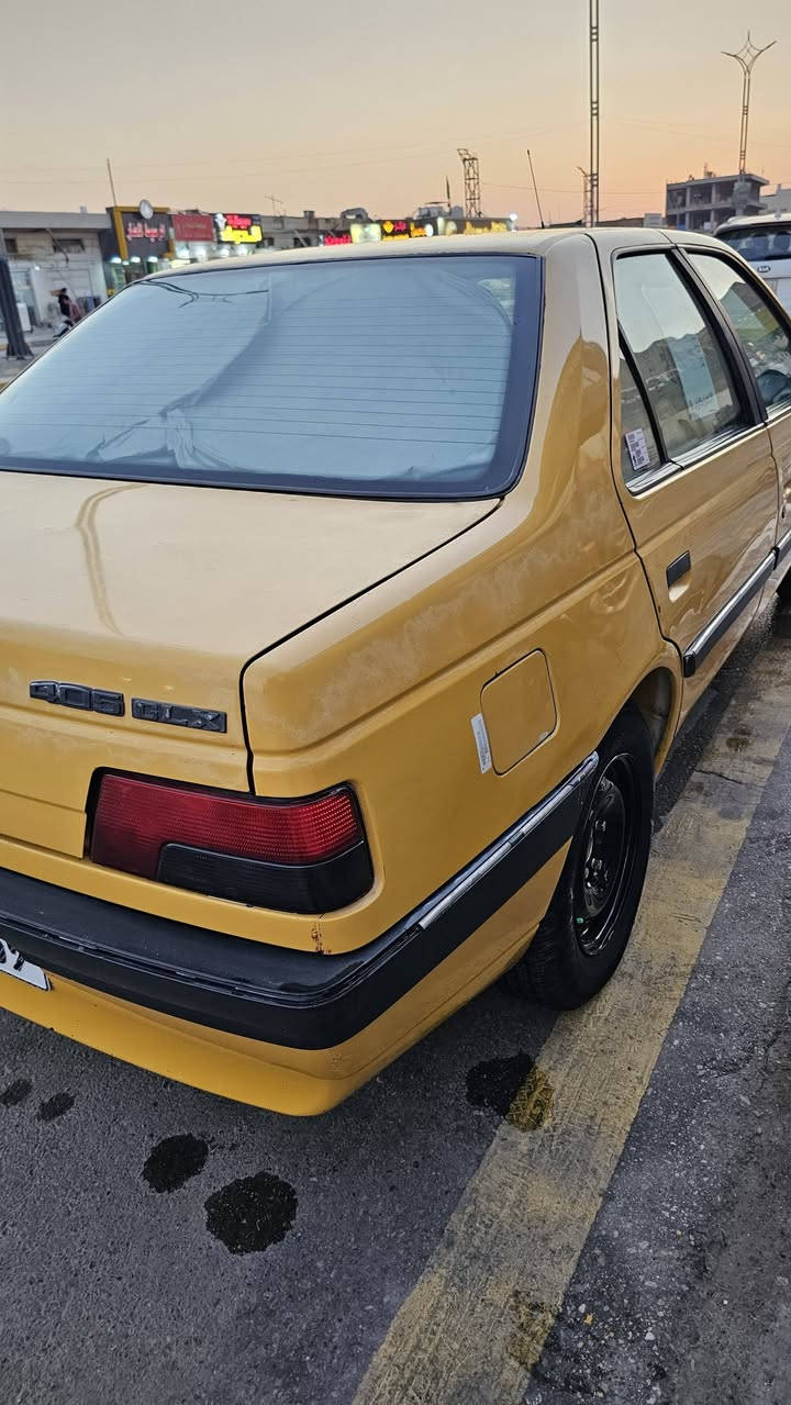 ٤٠٥بيجو٢٠١٢ وبسمي جاهزمن كلشي ***********
