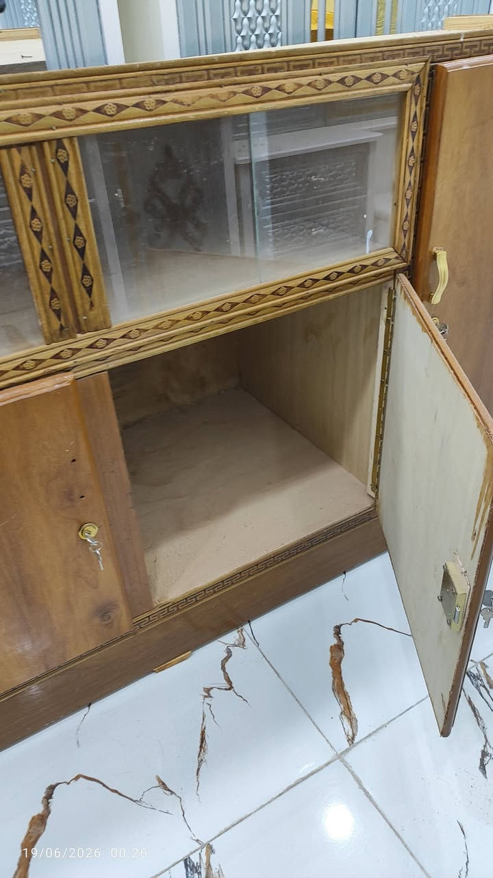 معرض نجارة المنتظر 
بوفية تزكام جديده  عليها تخفيض 50٪ وبسعر 125 الف فقط 
طولها 2 متر ونص 
📍موقع واسط قضاء الحي شارع الشباب 
للستفسار التصال 
***********.   علي

