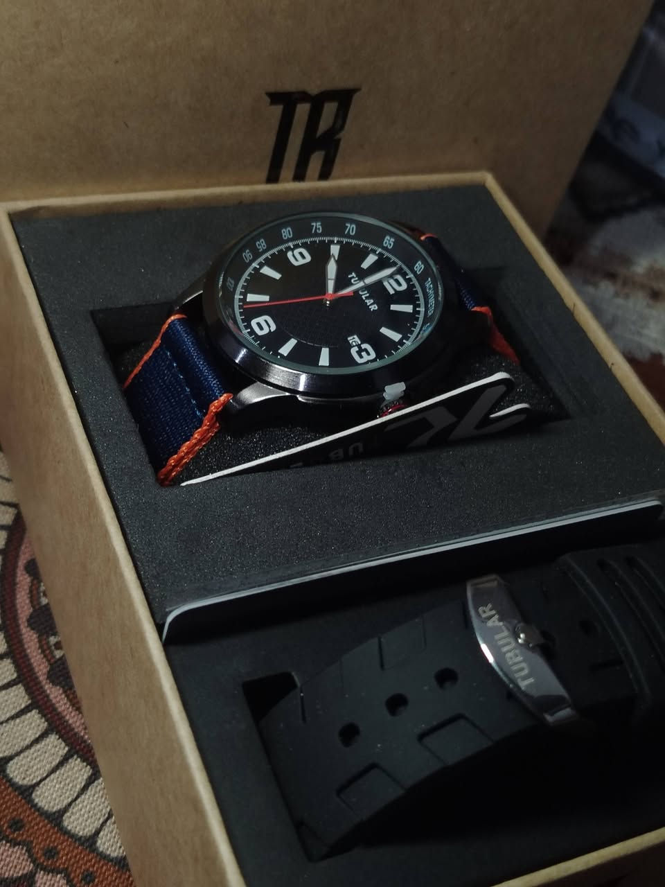 ساعة ماركة توبيلر وياها سيرين ٢٠ الف


**إذا كنت صاحب هذا الإعلان وتريد حذفه لأي سبب، رجاءا أرسل رسالة إلى الدعم الفني**