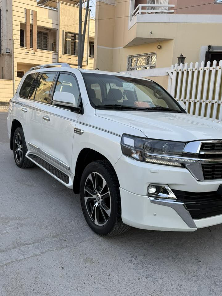 لاند كروز 2021 ساز باب اول سبشل ادشن
فول مواصفات ماشيه 85 الف 
مكفوله كفاله عامه 

رقم بغداد باسمي 

سياره جديده بمعنى الكلمه 

متواجد واتساب ***********

بغداد زيونه
