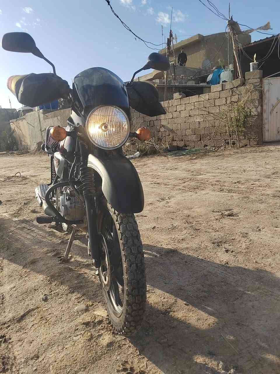 سلام عليكم دراجه بوكسر للبيع موديل 2020 أوراق مكفولة كفاله عامه من شاصي و مكينه وكهربائيات كله شغاله مكاني الكوت لبدريه قرب سيطره البسروكية أستفسار *********** تخم تاير
