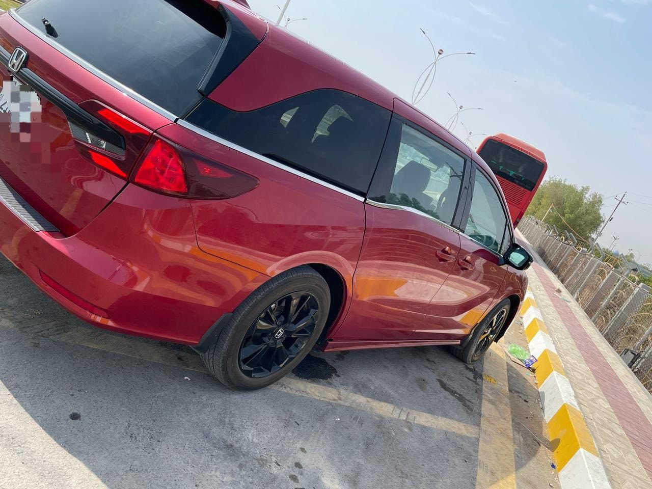 السلام عليكم. من رخصه الادمن المحترم $هوندا اوديسي  2023دخول جديد  فول مواصفات vip  خمسه ابواب بصمه  دخول ذكي الباب السلايد كهربائي دخول ذكي مجرد ماتلمس اليده يفتح او يغلق سايد بريك دكمه كهربائي خمس قطع تبريد اشاره بالمرايه الجانبيه  حساس اجتياز  بالجامه الجانبيه حساس بالدعاميه الخلفيه تحكم ستيرن كامل شاشه كامره دواره تحديد مسار رادار كشنات جلد تدفئه تبريد  ثلاجه وسطيه تشغيل عن بعد سلايد روف تحكم بالابواب غلق او فتح من خلال بصمه الريموت   _الضرر كما موضح بالصور الباب الخلفي بدون اير باك ستيرن او دشبول فقط برده ماشيه 2000mi حره رقم بغداد تحويل مباشر 
السعر215$وبيه مجال للطيبين وبالخدمه ٠٧٨٠ ٥٤١ ٤٨٠٢
