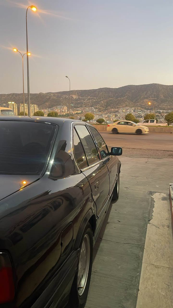 Bmw 525i 1992 فول توماتيك سلايت كير ماكينه تحويل غرامه شه رت عام باخ بوو جانى ٧ ورقه غرامه سه رن سعر ٥٥ بيجه ك مجال *********** دهوك, العراق
