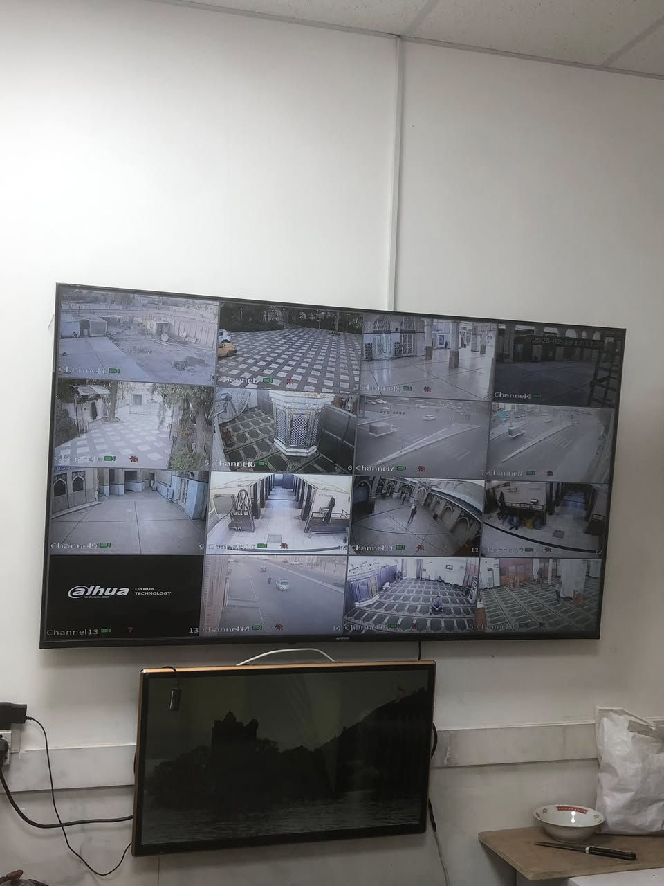 تنصيب وصيانة لجميع انواع الكامرات وبأنسب الاسعار للتواصل
***********
