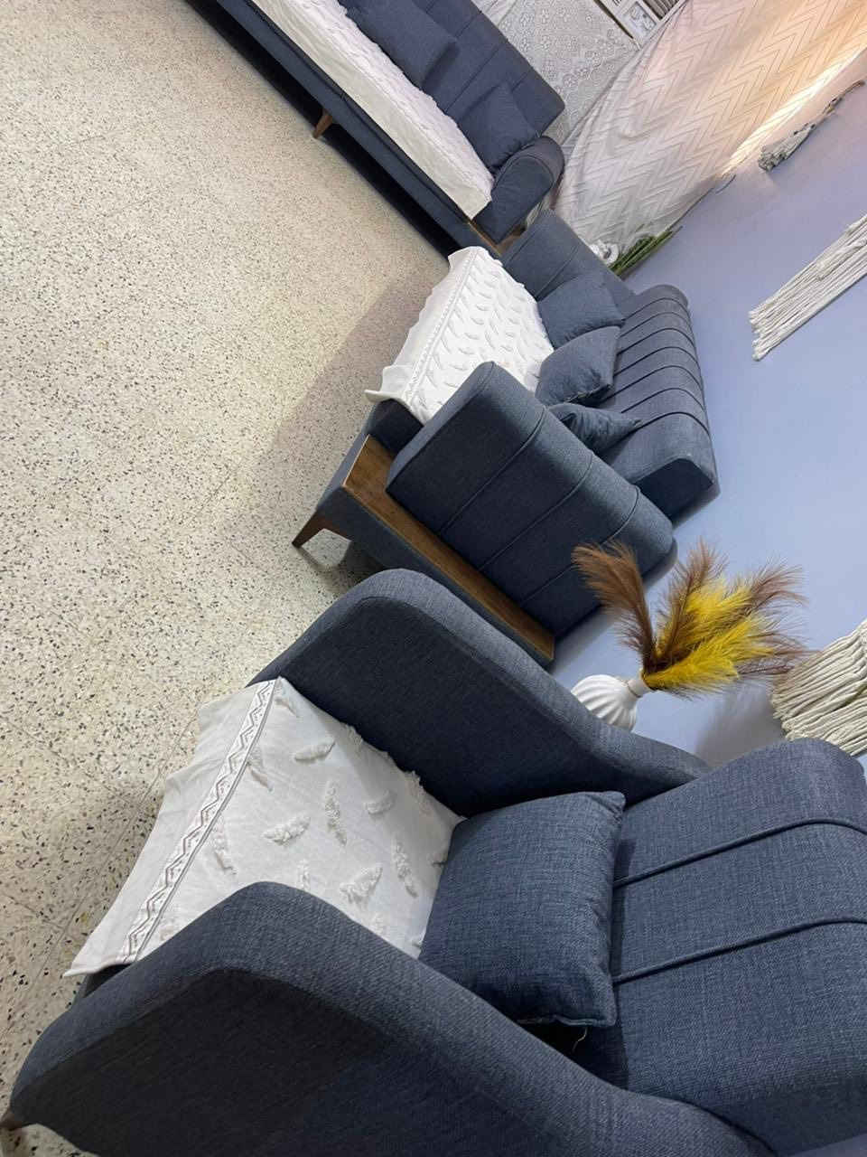 تخم نضيف. كلشي مابي  ماصالي هواي.  من مشتريته. ويا طبلات مآلاته. سعره هو وطبلات ٦٠٠ وبي مجال


**إذا كنت صاحب هذا الإعلان وتريد حذفه لأي سبب، رجاءا أرسل رسالة إلى الدعم الفني**