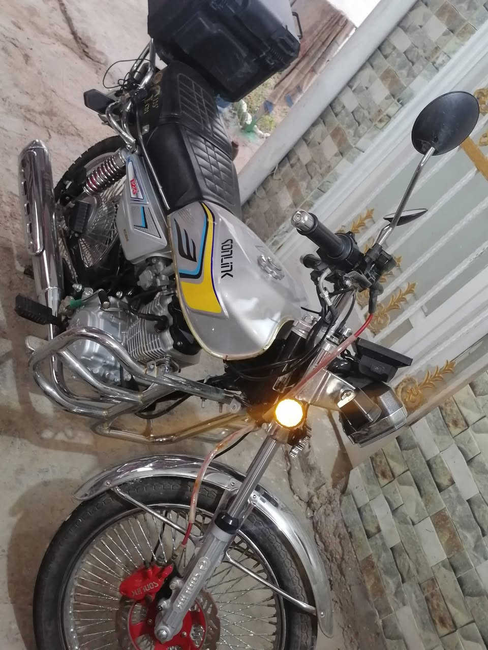 سلام عليكم دراجة تايكر جديدة   ممشاهة قليل؟ السعر ٧٠٠


**إذا كنت صاحب هذا الإعلان وتريد حذفه لأي سبب، رجاءا أرسل رسالة إلى الدعم الفني**