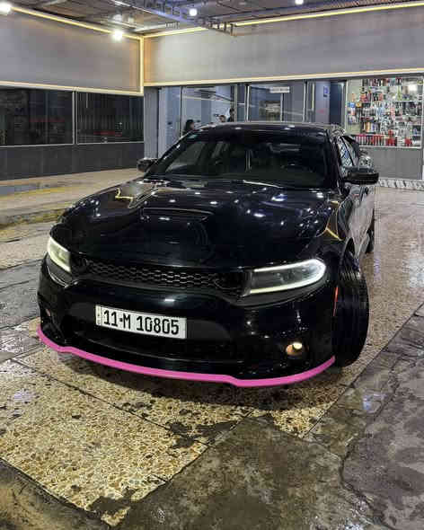 ⸻

🚗 جارجر SXT Plus فول مواصفات / 2020
⚡ فول 1/1

🔵 الحالة:
 • 4 قطع صبغ بدون شاصي
 • ماشية 69,000 ألف فقط
 • بوليش NVN جديد
 • صدر ادامة كاملة جديد
 • منظومة التبريد ادامة كاملة جديدة

🔵 المواصفات:
 • فتحة سقف
 • كشنات ميموري خزن
 • كشنات كهرباء
 • تبريد + تدفئة للكشنات
 • كشنات جلد
 • مثبّت سرعة
 • شاشة CarPlay
 • تحكمات ستيرن
 • تدفئة ستيرن
 • وباقي مواصفات الفول معروفة

🔵 السعر:
190 ورقه وبي مجال قليل

📍 المكان: تقاطع جامع براثا – العطيفية
📞 *********** (واتساب متوفر )
