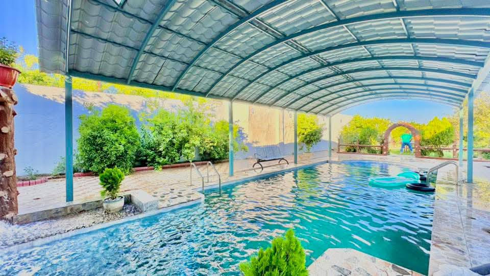 فتح الحجوزات 
🌳🏝 في مزرعة المسرة 
🤍🏝    
للإيجار اليومي او الشفتات #مبيت‎
#***********
*🏕تفاصيل 
🟢 غرفتين نوم سويت 
🟢 صالة كبيرة 
🟢المنتجع مؤثث بالسبالت 
🟢مطبخين حار و بارد
🟢 باربيكيو كامل للشواء
🟢جلسة عربية مطله على المسبح
🟢 نت 4g
🟢شاشة بلازمه كبيره
🟢 سماعة دي جي
🟢حديقه 
🟢لعبة المنضده والعاب اطفال‎
🟢مسبح كبير و مسبح صغير 
🟢 كهرباء على مدار الساعه 24
____________________________
[العنوان بلد 
 🔴للحجز والاستفسار يرجى الاتصال ع 
الرقم التالي او عبر الواتساب☎️ 
‏***********
(علماً المزرعه موثقه في تطبيق اجرلي)
