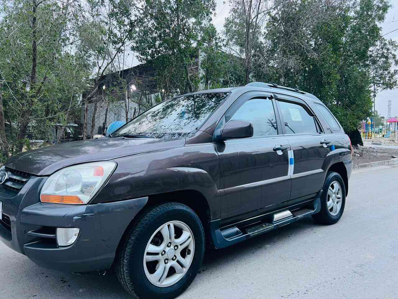 السلام عليكم كيه سبورتج موديل ٢٠٨ وارد امريكي صور حادث منشور السياره جديد وجاهزا مكينه وكير وحداديه وتبريد مكفولات مكينه ٦ سلندر العنوان بغداد الامين الثانيه شارع نواب السعر ٩٢وبيه مجال شي بسيط الهاتف ***********
