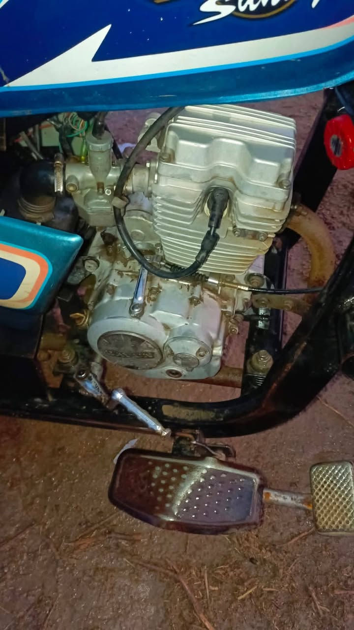 ستوته دايوان للبيع موديل 2020مكينه بيها خيط بخار السعر 1600???? ***********?? *********** قير متواجد فيس واسط النعمانية
