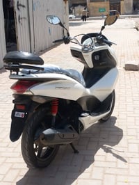 هوندا PCX • سكوتر