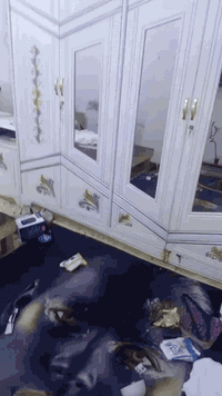 اخوان غرفه للبيع بيهه ضرر بسيط السعر ٦٠٠الف الرقم 07755261283