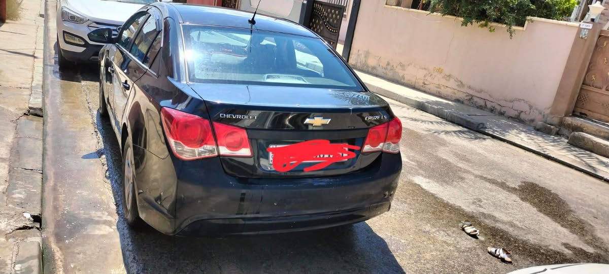 شوفرليت كروز موديل 2013 خليجي بدون صبغ بس مكانتين صغار تعديل بارد
كير ومحرك بشرط تبريد ثلج
هزة رقم سنوية جديد
السعر 75 وبيها مجال قليل
***********
