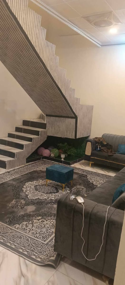 دار البيع سند قرار محكمه تحويل بسم المشتري 25 كربلاء البوبيات  عمود 50 قريب ع الامام المساحه 50طابقين قرف نوم عدد 2صاله مطبخ ستقبال صحيات 
مع ثاث البيت كامل البيت كلش حلو ومرتب البيع مستعجل 
السعر 105مليون قفل الاستفسار كثر واتساب وتصال ما ارد ‏‪0775 740 5698‬‏ 
                                                                     ‏تابع قناة ايليا في واتساب: https://whatsapp.com/channel/0029Vb7gDZA9Bb61OMnwEJ47

طلب مراسله متطلع عدي عتذر لكل يدز طلب مراسله ومارد عليه الي ما يريد يدخل واتساب خلي يعلق واني راسله
