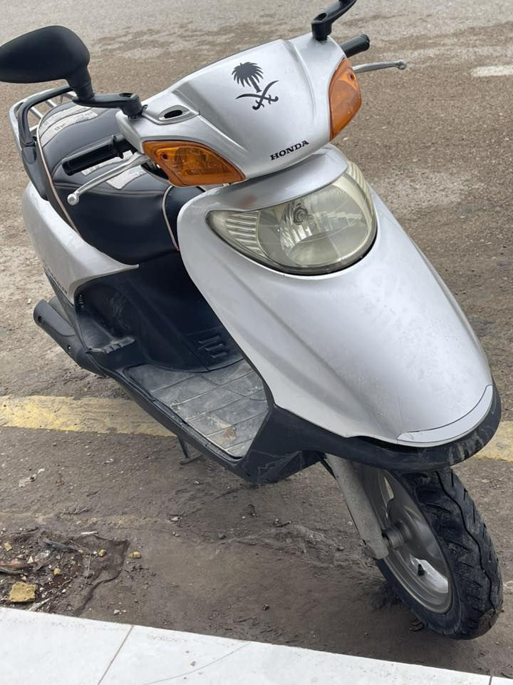 سلام عليكم سبيسي ياباني
دراجه بلادي  فقط ولفات 
سلف هندر 
دبلات امامي خلفي 
بريك امامي خلفي 
كهربائيات كامله 
تاير امامي خلفي قبل فتره انشدن
نقص بس قفل جنطه@إشارة
عنواني كوت داموك شارع المثلث 
لا تبخير لا تنقيص 

‭٠٧٧١ ٣٧٠ ٨٤٤١‬

650 الف سعرها
