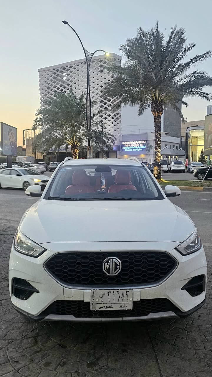 للبيع MG ZS موديل 2023 بحالة جيدة
السيارة ماخذتها من الوكالة وبعدها داخل الضمان 
الهيكل: SUV — 5 مقاعد

المحرك: (1500) سي سي

القير: أوتوماتيك — الوقود: بنزين

 ماشية 23500 كيلومتر 

الألوان: أبيض خارجي / أسود داخلي

المواصفات: خليجية

الدهان: الدهان الأصلي

سبب البيع / السفر

السعر / ٢٠ وبيه مجال بسيط
للتواصل / ***********
