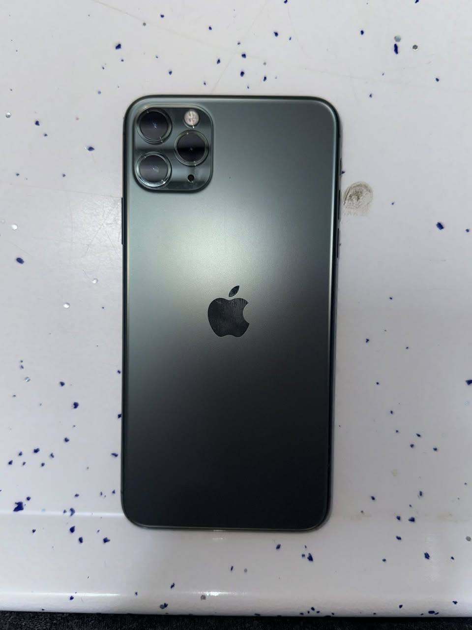 السلام عليكم ايفون 11برو ماكس بطاريه 93 بلاديه الجهاز  مبدل سماعه فقط الجهاز نضيف كلش ما متواجد عل فيس   السعر 300
للاستفسار عل رقم 
***********
