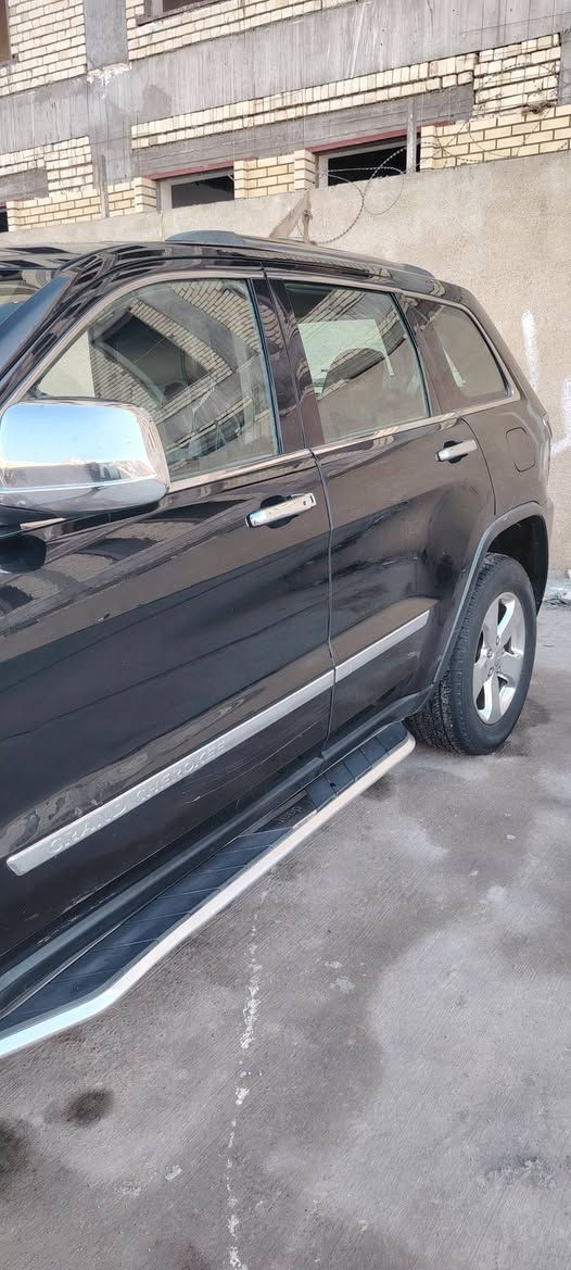 السلام عليكم 
جيب خليجي موديل 2012 فول مواصفات لون اسود ملكي تشغيل عن بعد فور ويل كشنات جلد كاعيات جلد تخم تاير جدد سيارة كلش حلوه قطرة صبغ مابيه واحلى من الصور رقم بغداد باسمي مكان السيارة فلوجه رقم صاحب السيارة  *********** بيع او مراوس بسياره  احدث وآنطي فرق
