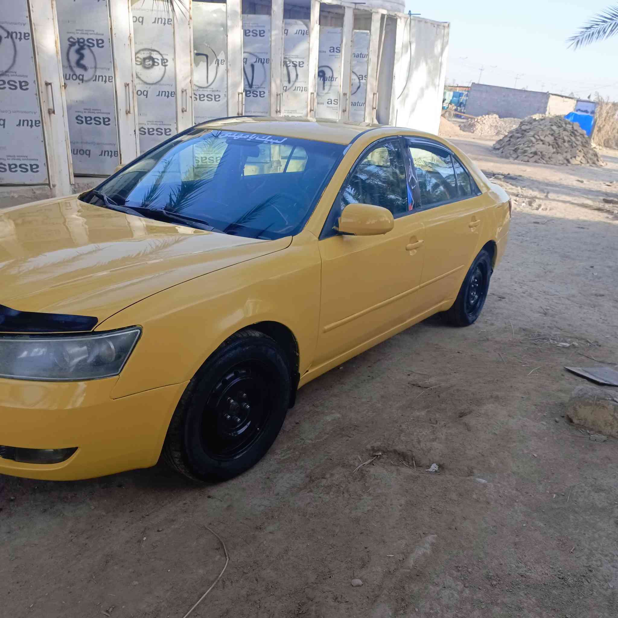 السلام عليكم سونات موديل 2008جاهزه 
مكينه كير حداديه تخم تاير تبريد شاشه 
رقم بغداد دولي سنويه جديد 2029
 بيه باب مبدل فقط السعر 78وبيه مجال 
مكان بابل القاسم رقمي ***********
