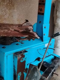 البيع خالع حجم 24ضللع تاير وجك هواه البيع شلع سعر 800مكان بغداد 078114...