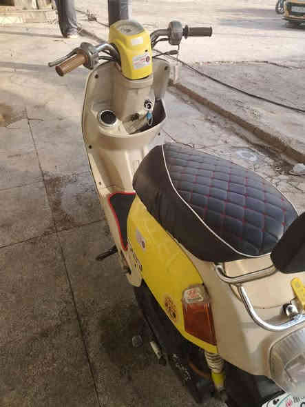 السلام عليكم دراجه للبيع مقفوله ما مفتوحه 2007 بوليس السعر يخابرني ويتدلل ***********
