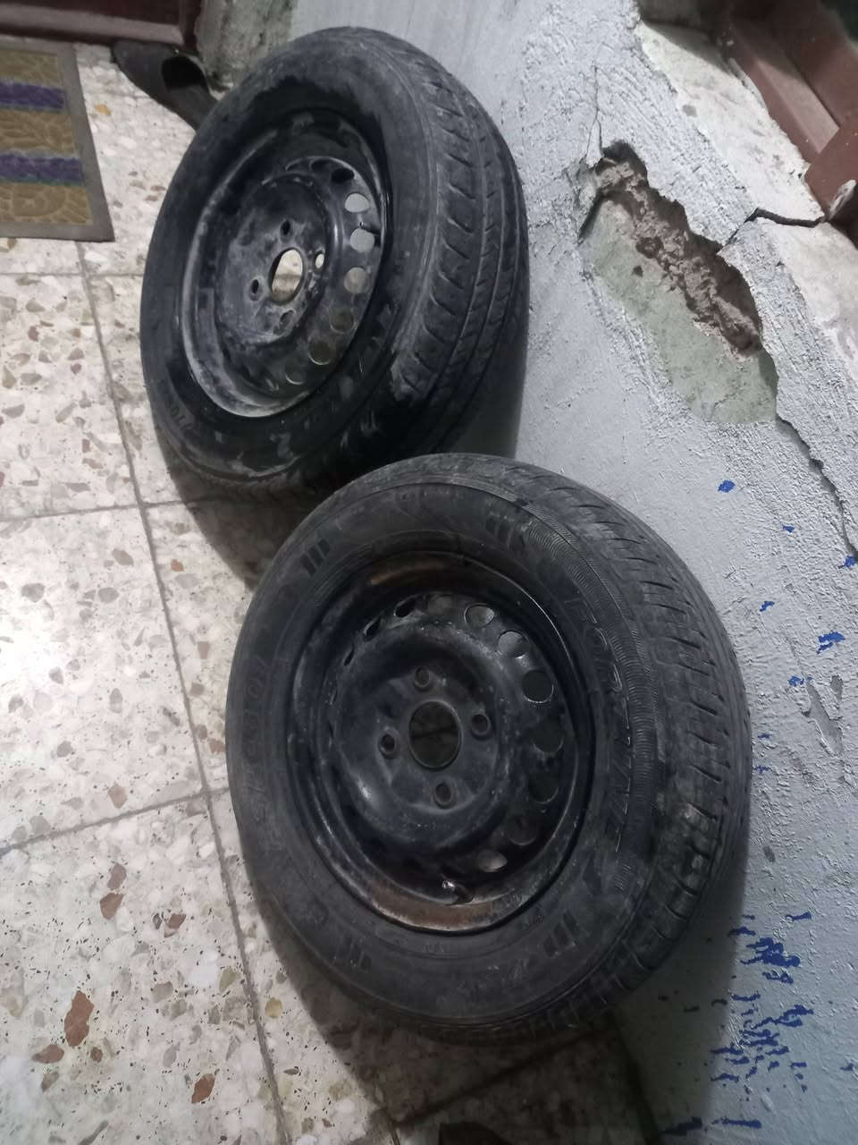 تايرين سايبا نظاف ٣٥ الف مكان بغداد قرب المنصور ***********
