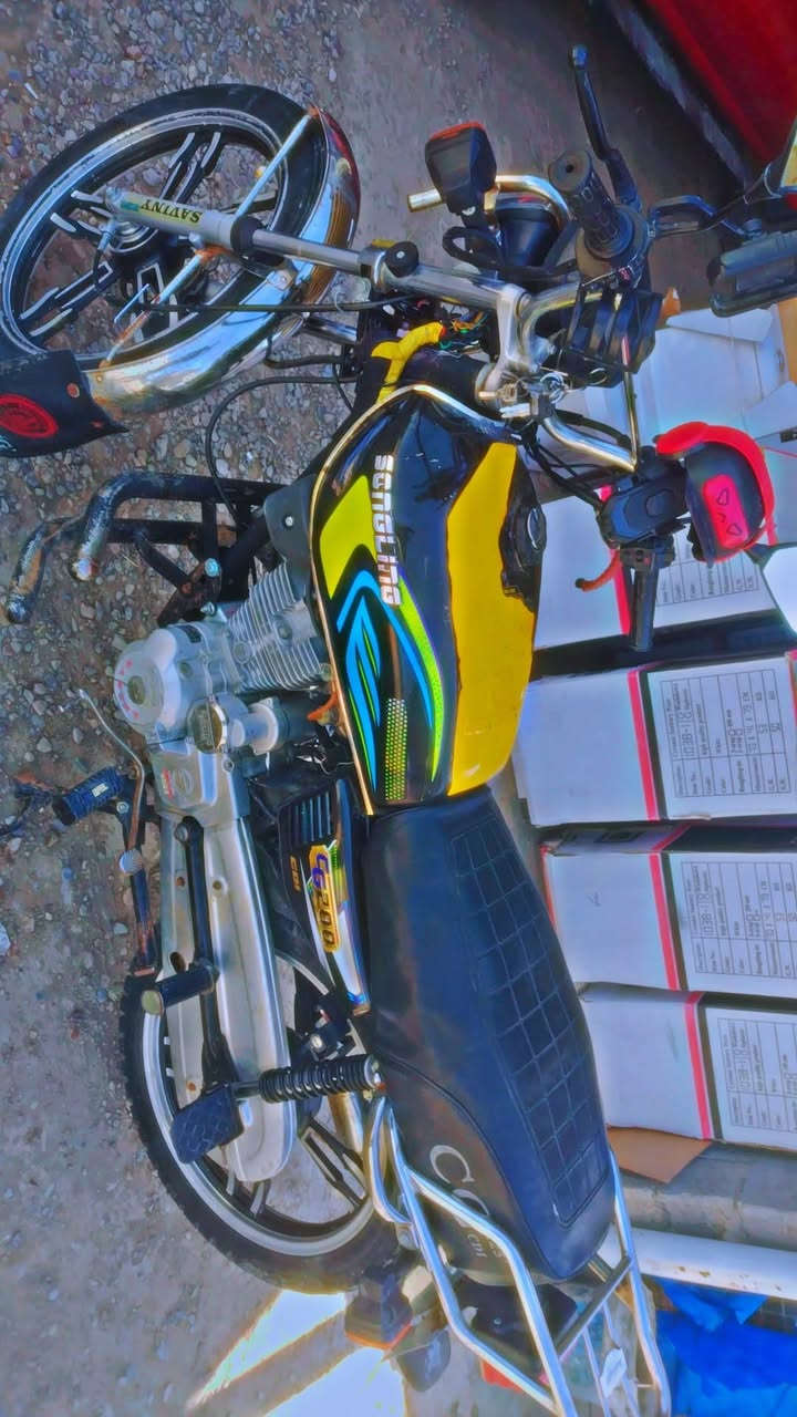 السلام عليكم دراجه البيع موديل 2022بلادية خمسه كير سيفان كامل مابيها اي نقص المكان بعقوبه التحرير الشراي يتصل ولبس يعامل اليشلع كلبي هاذا رقمي ***********
