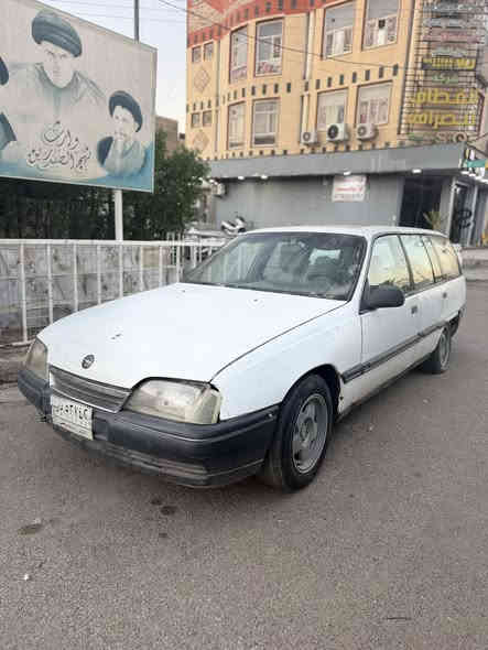 السلام عليكم 
اوبل اوميكا  
رقم أنبار بأسمنه 
مكينه كايمه كير اوتماتيك 
صدر امامي خلفي نضيف 
كهربائيات كلها شغاله 
قواعد دبل سليمات 
السعر ١١ ورقه قفل 
مكاني بغداد حي العامل
 ‭٠٧٧٧ ٦٧١ ٤٠٧١‬
