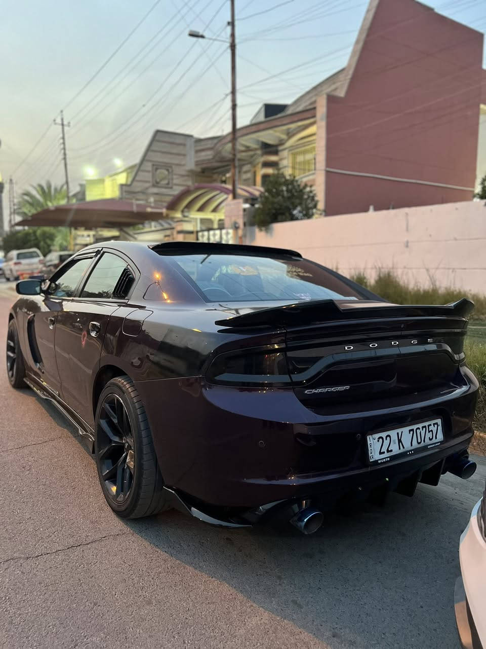 جارجر 2021
سلام عليكم 
جارجر للبيع لون مميز
موديل : 2021
فئة : sxt
رقم : اربيل هزه و سنوية جديدة
ممشى : 75
الحادث : فقط تاير امامي مضروب بدون دواخل و صبغ و تبديل 
بجم كبس 
كير : مكفول 
مكينة : مكفول بلاد 
مواصفات: 
شاشة كبيرة 
كشن كهرباء 
تشغيل عن بعد 
ويل 20
حساسات و كامره خلفية 
بصمة اربع ابواب 
منظومه زنون عالي ناصي 
بلوجكر زنون 
سياره حلوه و مال جناي سيارة كاملة من كلشي 
سعر 228 و بي مجال بسيط 
بغداد حي العدل 
رقم ***********
