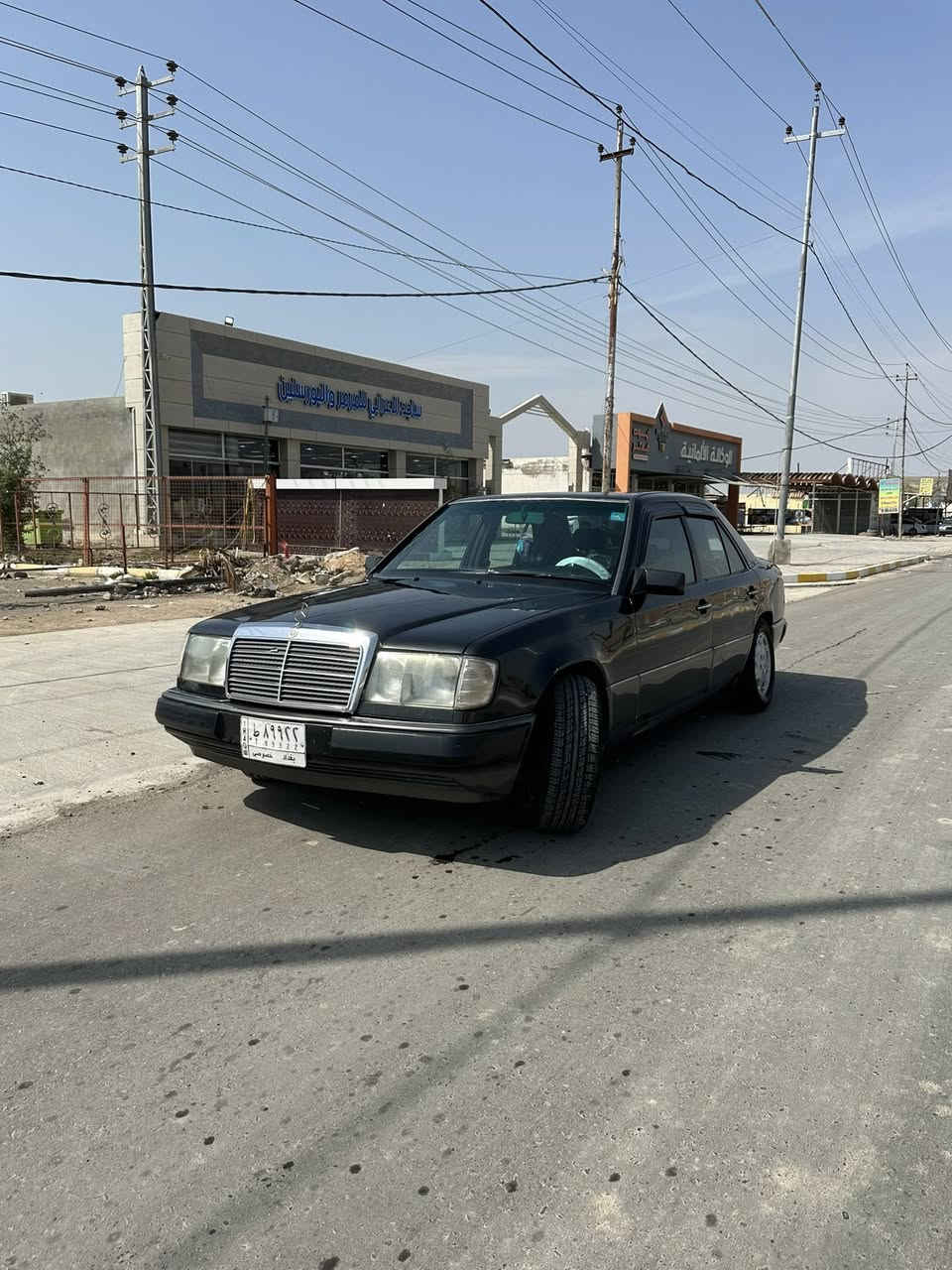 سلام عليكم مارسدس دب للبيع موديل 91مصبوغه عام جماليه بدون ضربه رقم بغداد الماني سنويه ماصاقطه داخل جلد مكينه وكير ونجي 2500تايرات نص عمر كهربائيات كلها شغاله مكاني ديوانيه السعر 64وبيها مجال للاستفسار ***********
