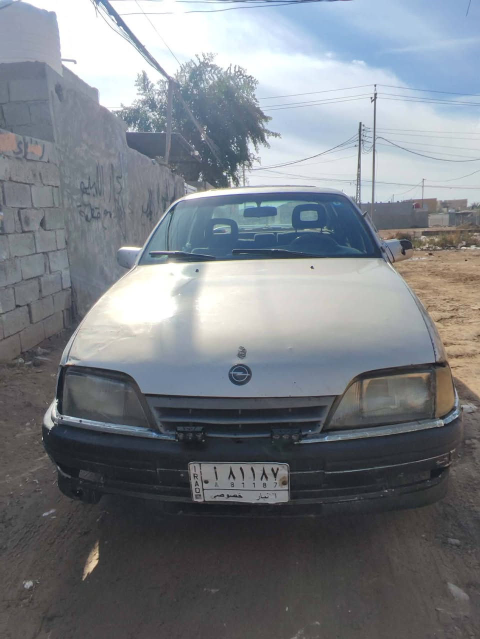 سياره اوبل اوميكه 1992سياره كير ومحرك وكسن شرط رقم السياره انبار تريد وكاله تريد مداور سياره جاهزه كهربائيات شغاله مكان السياره واسط صويره سعرها 20وبيها مجال ***********
