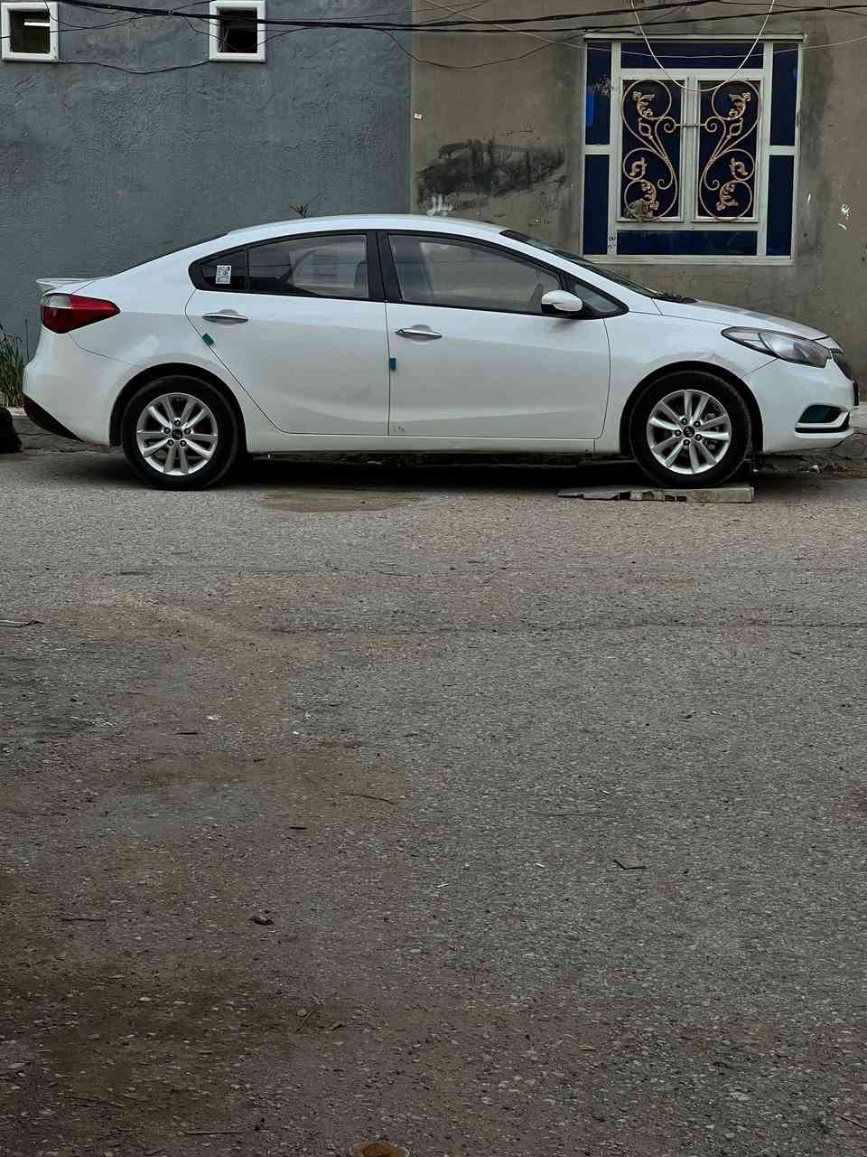 سيراتو 15 فقط صبغ جاملغ بدون فتح
سياره جديده مكينه كير حداديه تدفئه تبريد تخم تاير غرفه جديده مكاني سماوه ***********
