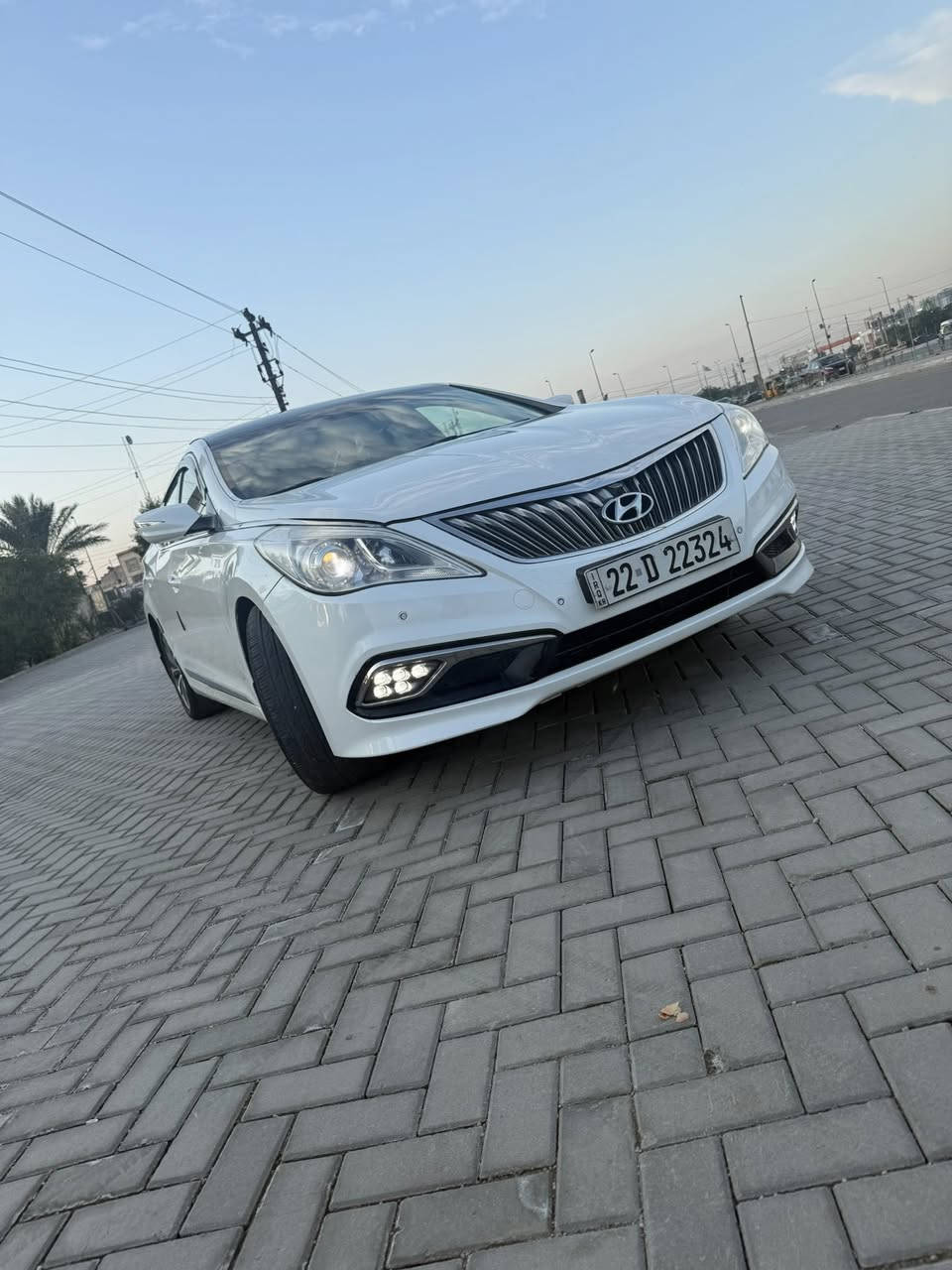 السلام عليكم اخوتي اقرو المنشور كامل والي يعجبه على راسي والي ميعجبه ويشوفها غاليه او مو سعرها يترك كلمه طيبه هونداي ازيرا موديل 2014 خليجي كفاله عامه من الصبغ والحادث والتبديل بيها تكحيل بعض الاماكن وبارد والسونار بيها يحجي كلشي فول مواصفات اعله شي محرك 6 سلندر 3000 لا تبخير لا تنقيص ولا مفتوح ولا حته مبدل نحجي بالمواصفات الي متخلص بانوراما على طول القماره مري شفط وتحكمات بالمري وترحيب عند الاقتراب من السياره وياهن ضوه مال ترحيب كشنات جلد جديدات كلش كشنات كهرباء وتدفئه وتبريد وخزن ميموري بردات خلفيه بلاديات مالتها مال شركه اثنين يدوي والخلفيه مال صندوك كهرباء بالدكمه تنزل وتصعد ومن تحط بك تريد ترجع تنزل من وحدها تلقائي ومن تبدل تمشي تصعد تلقائي ستيرن كهرباء وتحكمات بالستيرن صاجات ملكي قطعتين تبريد داخل اسبرسو بصمه وبصمات بالابواب شاشه كامره وحساسات ورادار كذالك وبعد بيها مواصفات مكاني بغداد حي الجهاد سعر 147 وبيها مجال للشراي وماقصر ويه واحد انشالله رقمي *********** تحياتي للجميع واعتذر عن الاطاله رقم شمالي شبه مميز تريد وكاله او تحويل بكيفك لان باسمي
