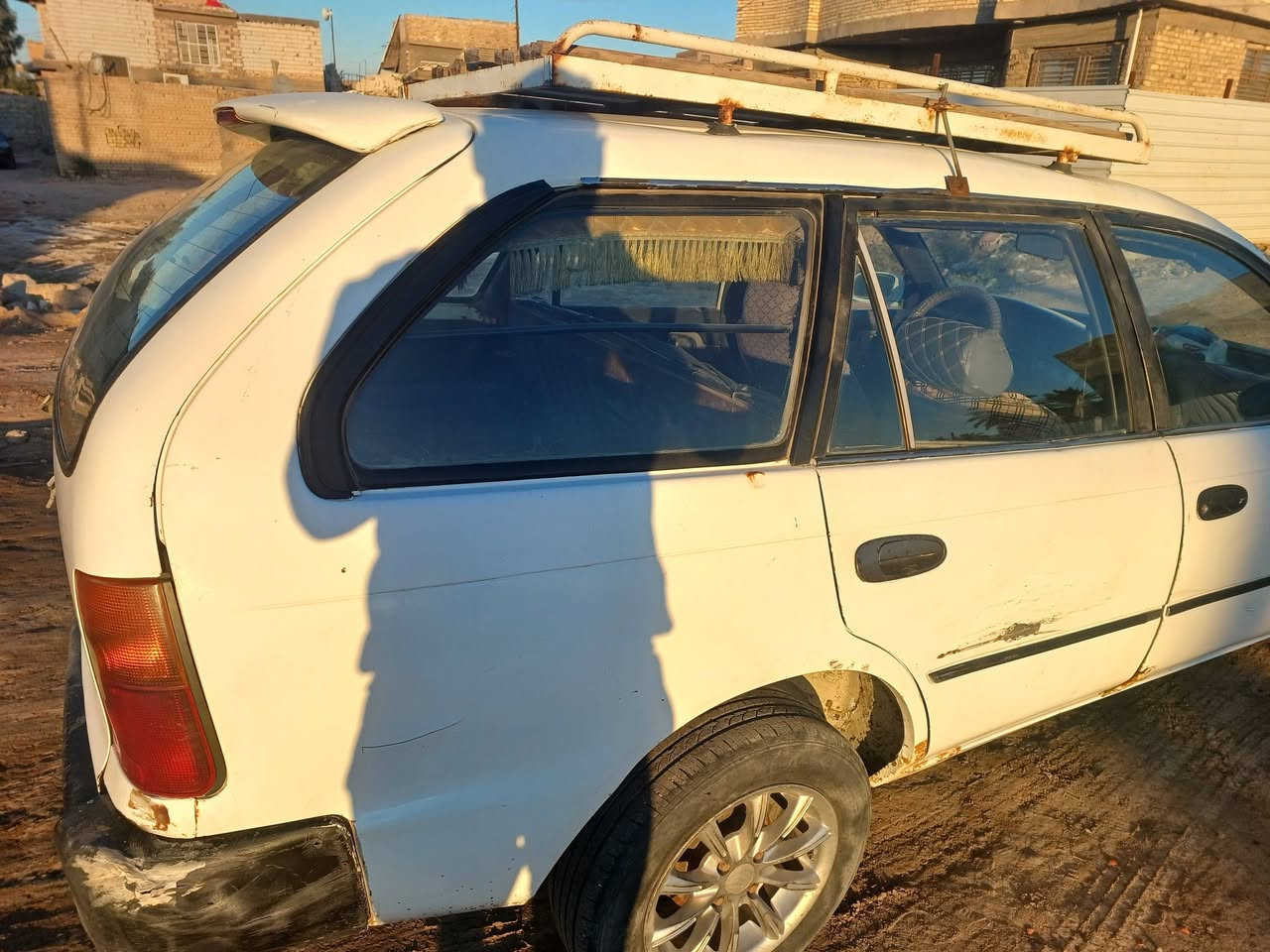 كورله استيشن 
سنويه لل ٢٧  باسمي 
رقم بغداد  
العنوان كربلاء اطوريج 
كير مكينه جديد  مشط جديد 
السعر  ٣٠$
رقم الهاتف  ***********
